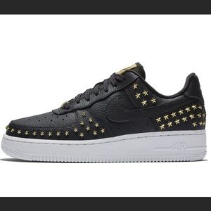 NIKE AIR FORCE 1’s LOW ‘STAR STUDDED’ - WOMENS SIZE 7.5